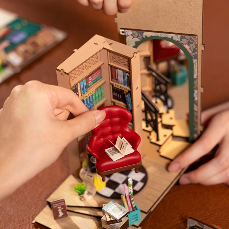 Rolife DIY Book Nook Kit - Bookstore TGB07