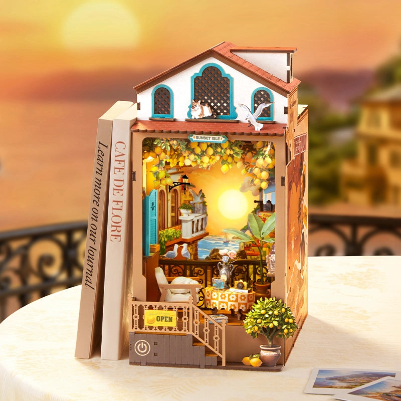 Rolife DIY Book Nook Kit - Sunset Isle TGB18