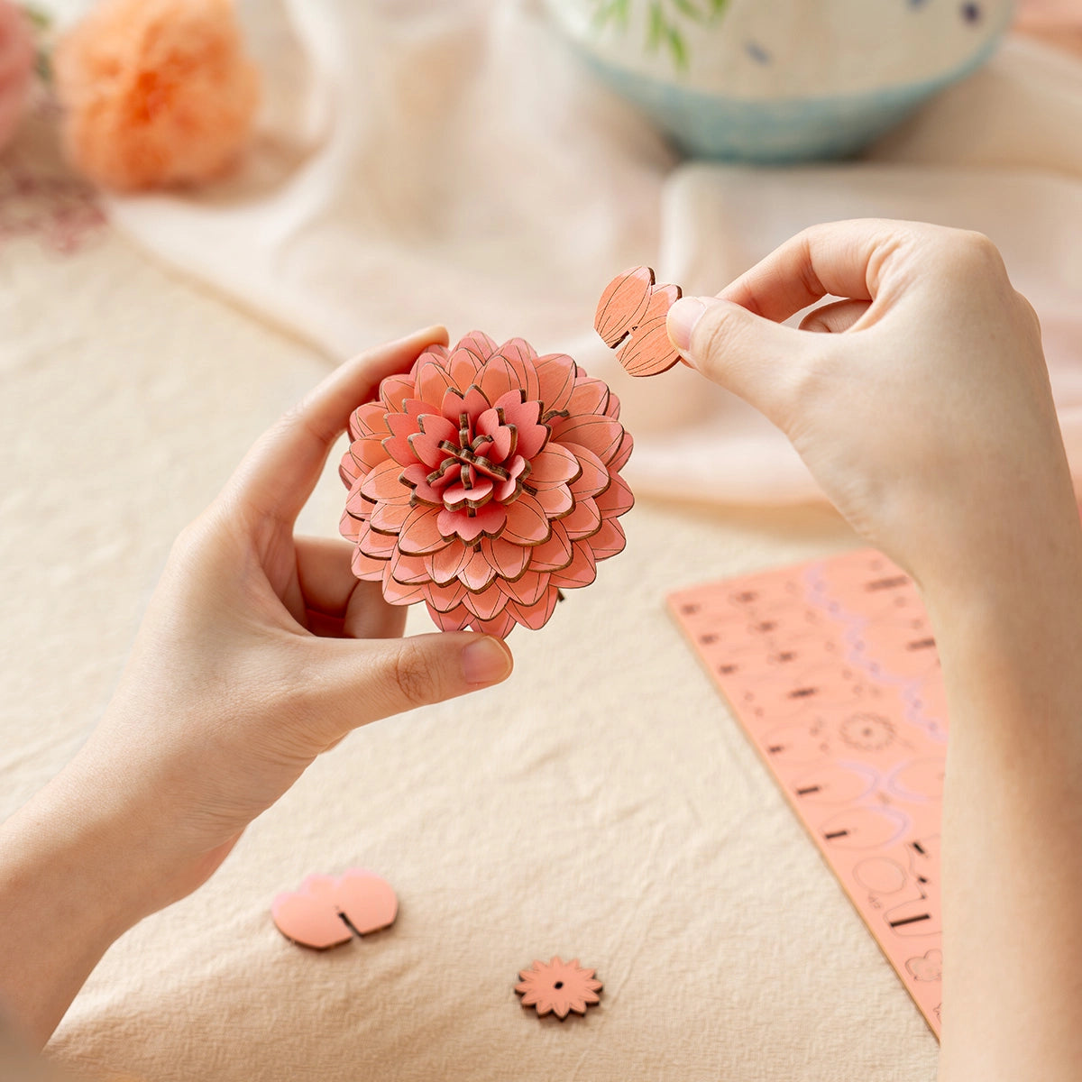 Rowood DIY Wooden Pink Dahlia TW131